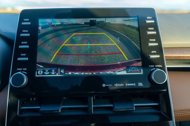 Used 2020 Toyota Avalon Limited image 30