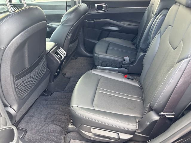 Certified 2023 Kia Sorento EX image 32