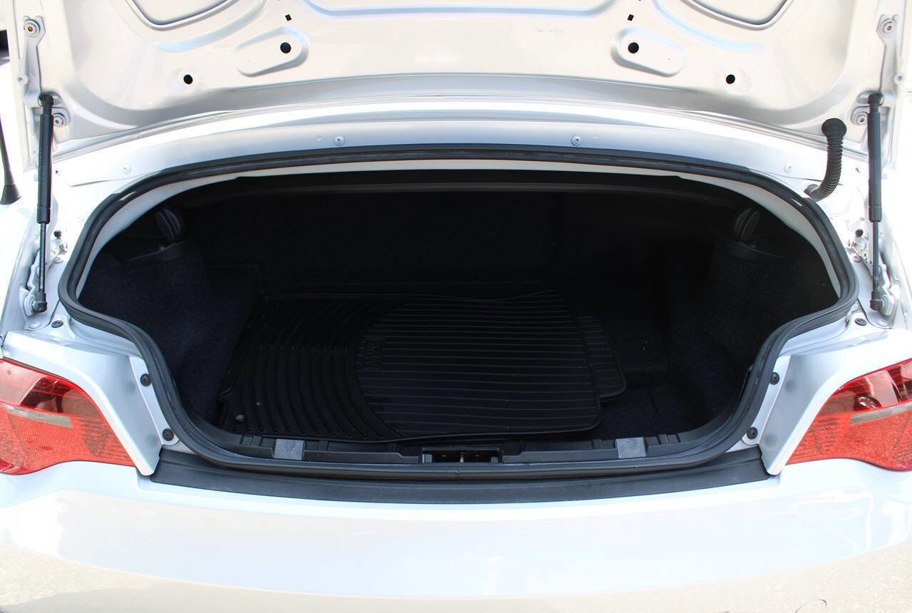Used 2006 BMW Z4 3.0i RWD image 27