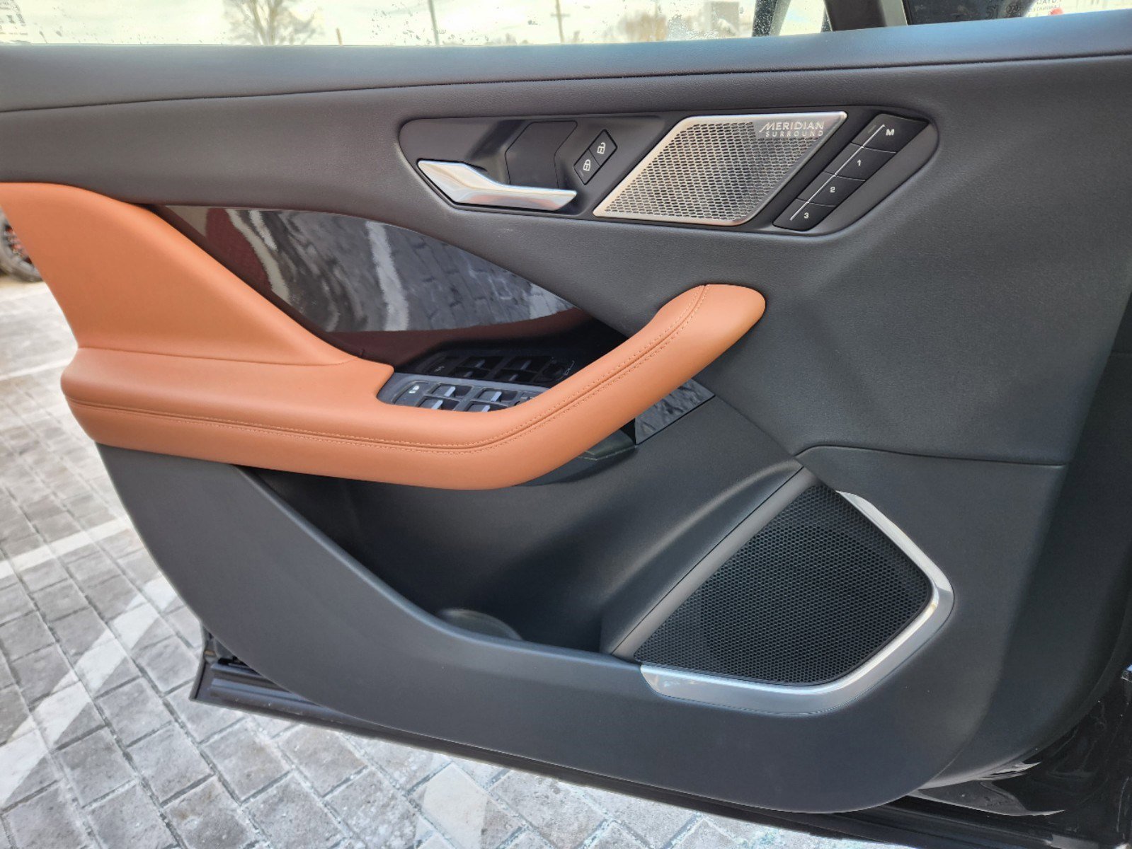 Used 2024 Jaguar I-PACE R-Dynamic HSE AWD/4WD image 14