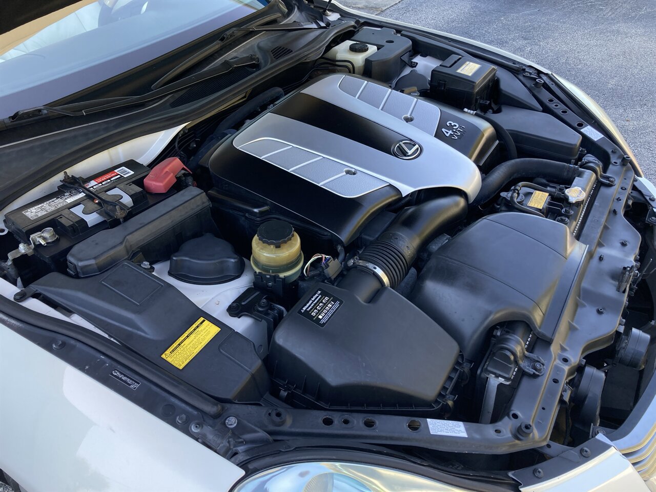 Used 2005 Lexus SC 430 Convertible image 38
