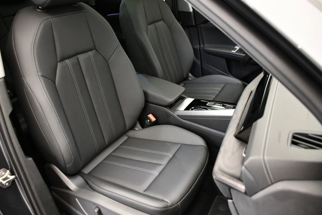 Certified 2025 Audi Q5 Premium w/ Convenience Package AWD/4WD image 47