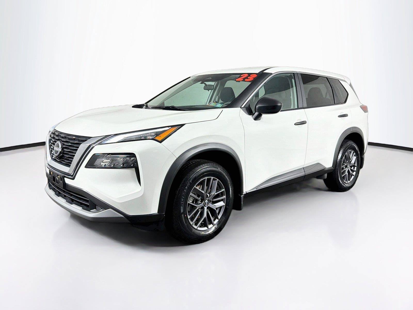 Used 2023 Nissan Rogue S AWD/4WD image 7