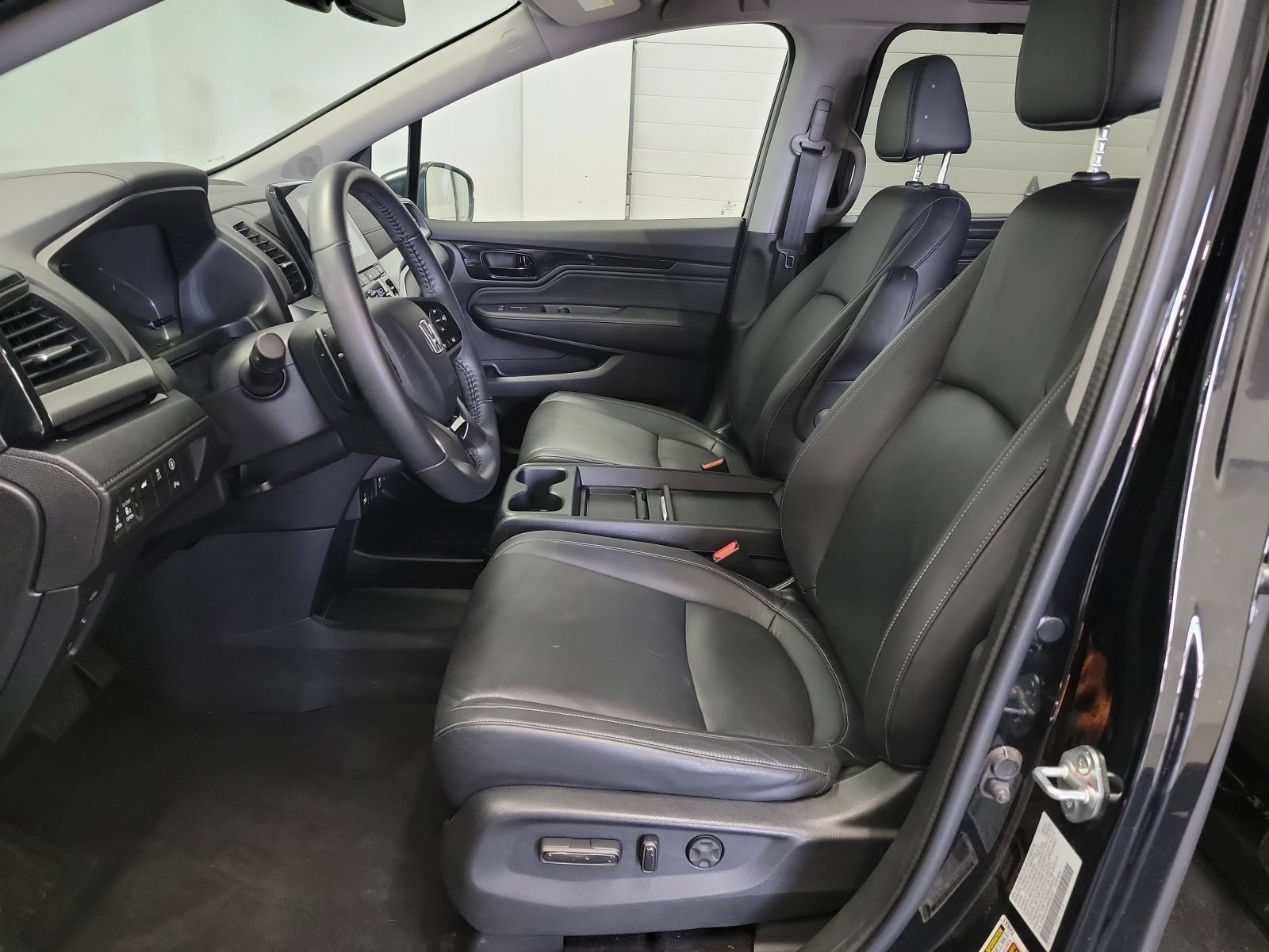Certified 2024 Honda Odyssey Touring image 12