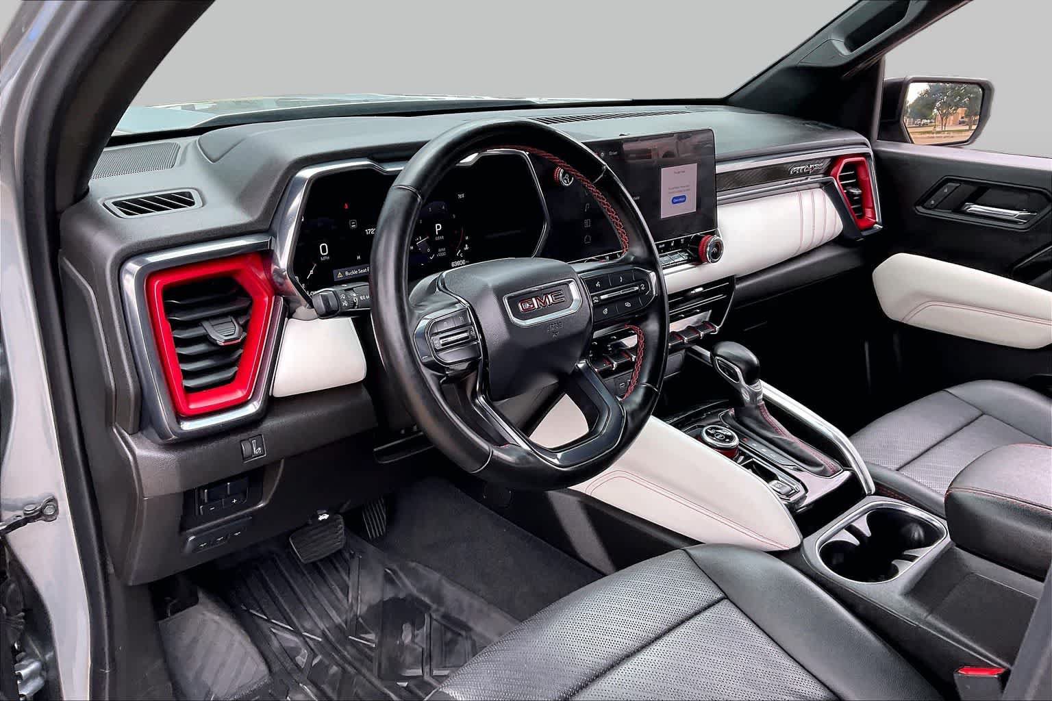 Used 2024 GMC Canyon AT4X AWD/4WD image 17