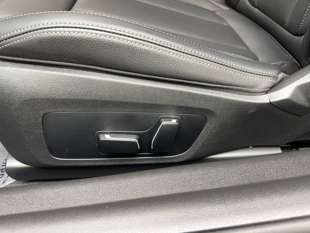 Used 2026 BMW 230i Coupe w/ Premium Package RWD image 29