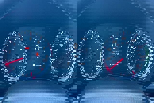 Used 2020 Toyota Highlander LE image 28