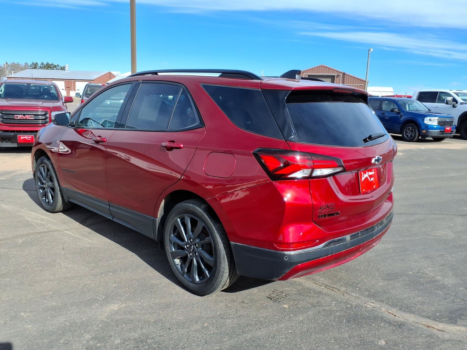 Used 2023 Chevrolet Equinox RS w/ RS Leather Package AWD/4WD image 3