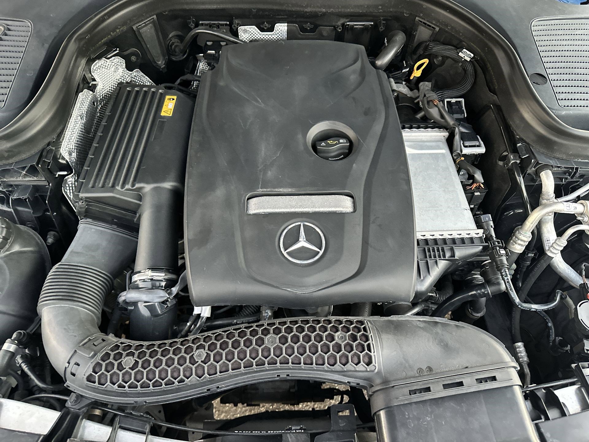Used 2019 Mercedes-Benz GLC 300 4MATIC Coupe image 18