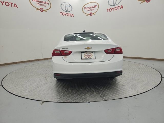 Used 2021 Chevrolet Malibu LS FWD image 4