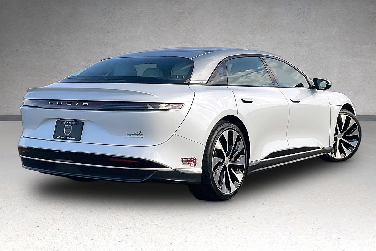 Used 2024 Lucid Air Touring AWD/4WD image 33