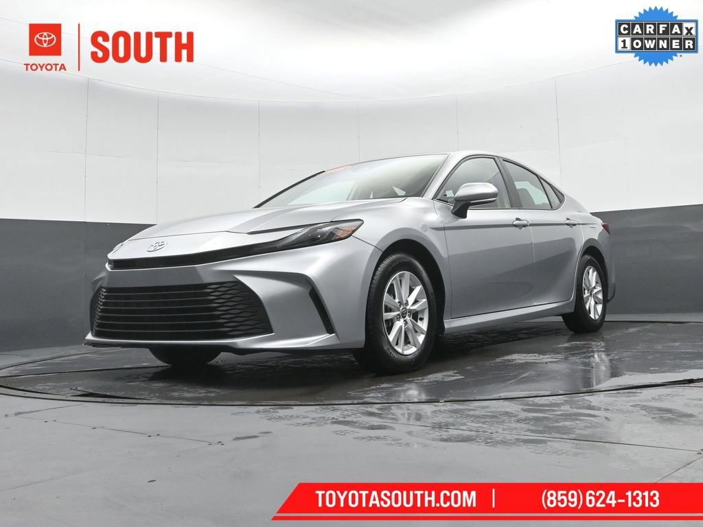 Used 2025 Toyota Camry LE image 44