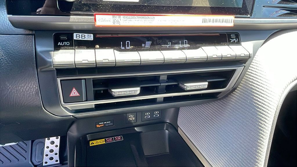 New 2026 Toyota Camry SE FWD image 19
