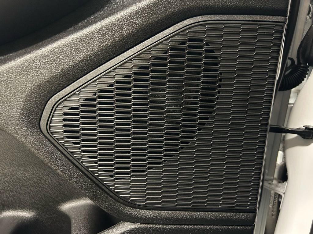 New 2025 Jeep Grand Cherokee Limited w/ Black Appearance Package image 6