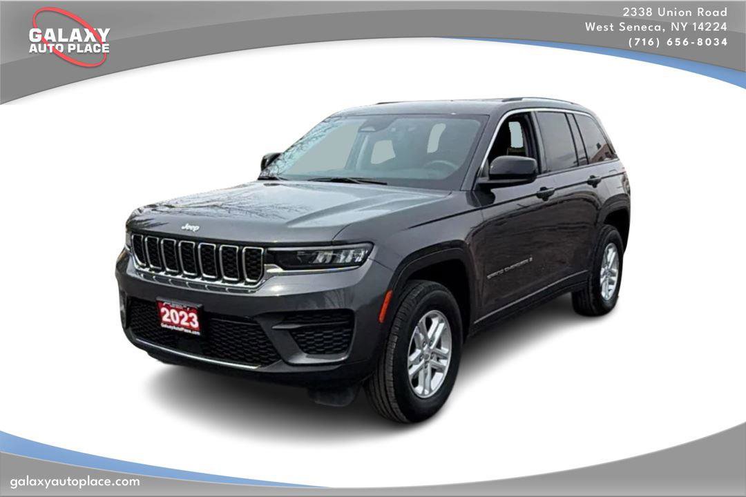 Used 2023 Jeep Grand Cherokee Laredo w/ Luxury Tech Group I