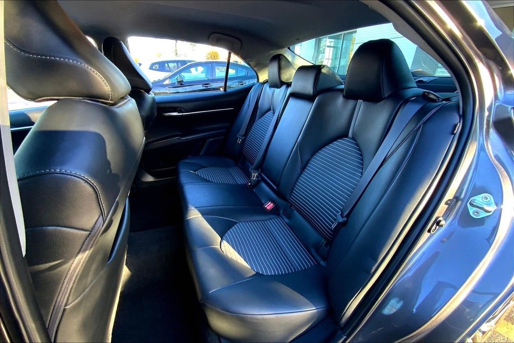 Used 2023 Toyota Camry SE image 29