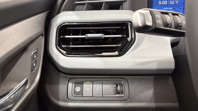 New 2027 Chevrolet Bolt LT w/ Comfort Package FWD image 29
