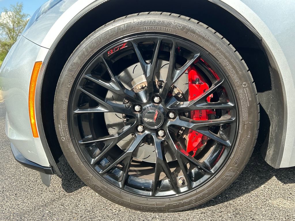 Used 2016 Chevrolet Corvette Z06 w/ 2LZ Preferred Equipment Group RWD image 37