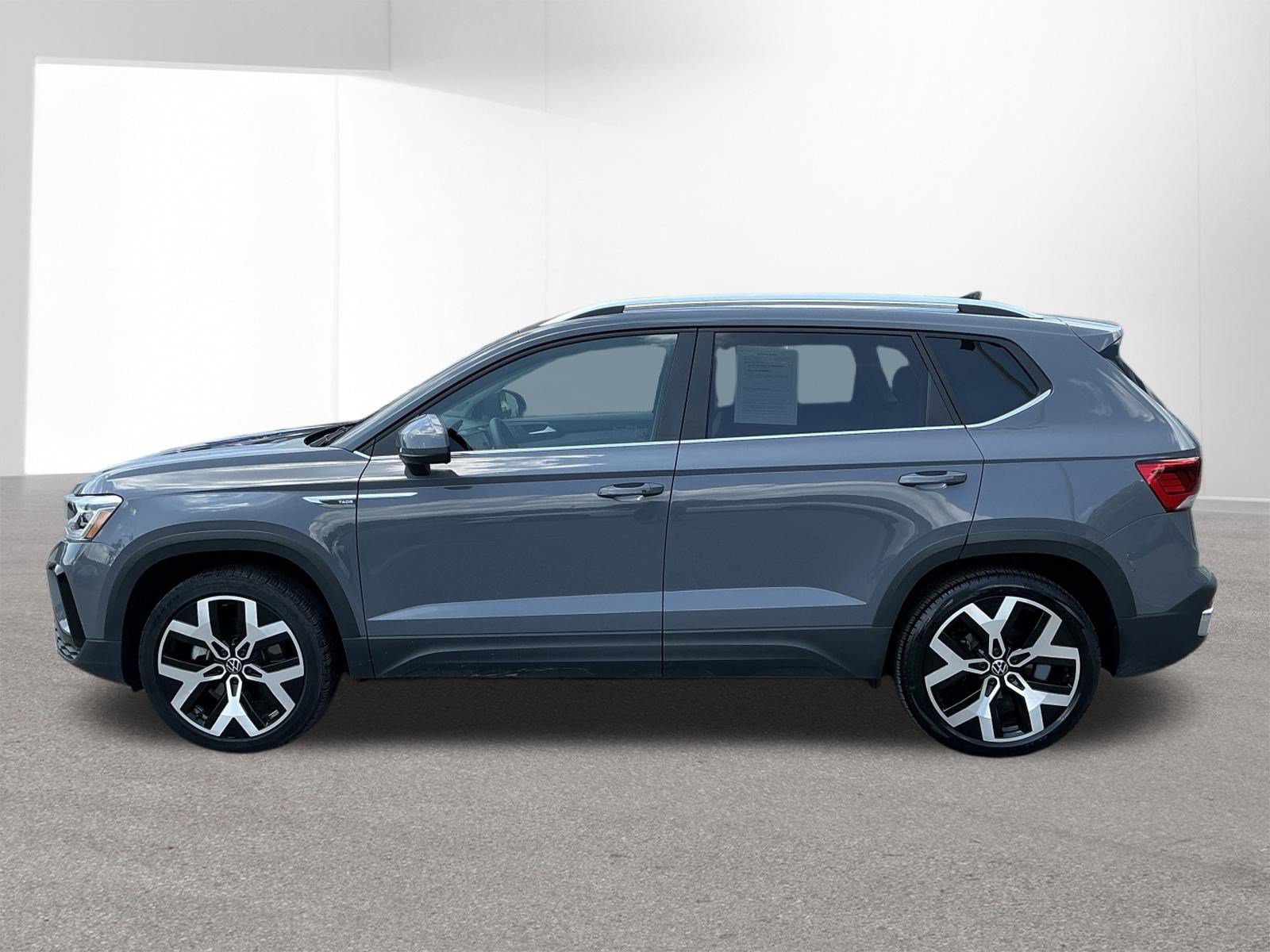 Used 2023 Volkswagen Taos SEL AWD/4WD image 6