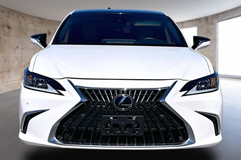 Used 2024 Lexus ES 350 w/ Premium Package FWD image 4