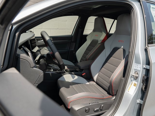 New 2025 Volkswagen GTI SE image 8