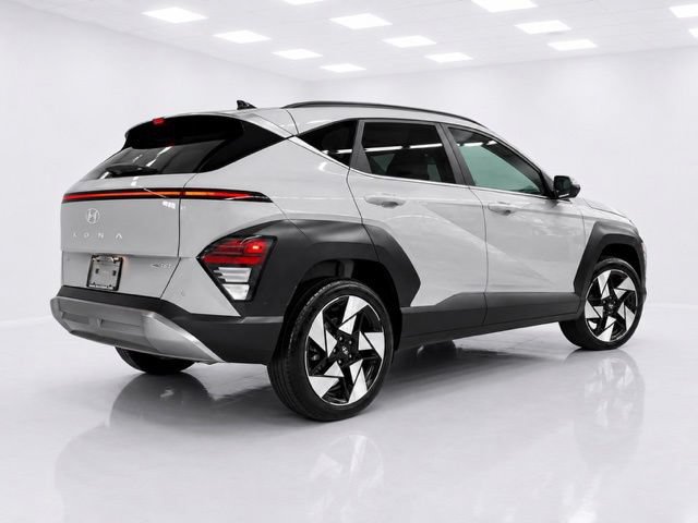 Used 2025 Hyundai Kona Limited AWD/4WD image 5