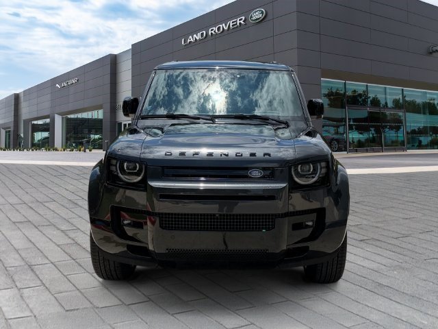 Certified 2026 Land Rover Defender 110 X-Dynamic SE AWD/4WD image 8