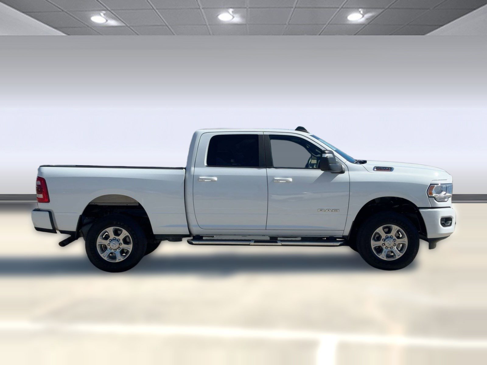 Used 2024 RAM 2500 Big Horn w/ Safety Group image 8