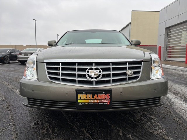 Used 2011 Cadillac DTS Luxury image 2