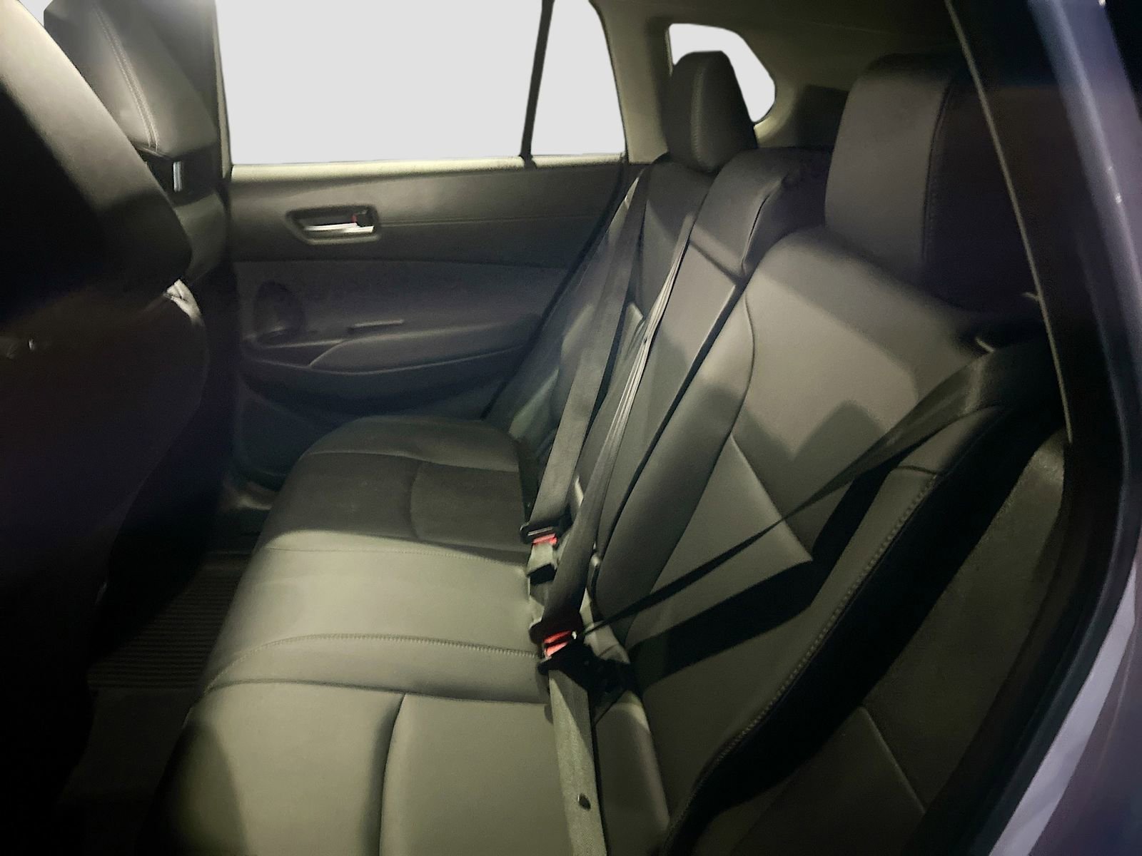 Used 2025 Toyota Corolla Cross XLE w/ Convenience Package image 26