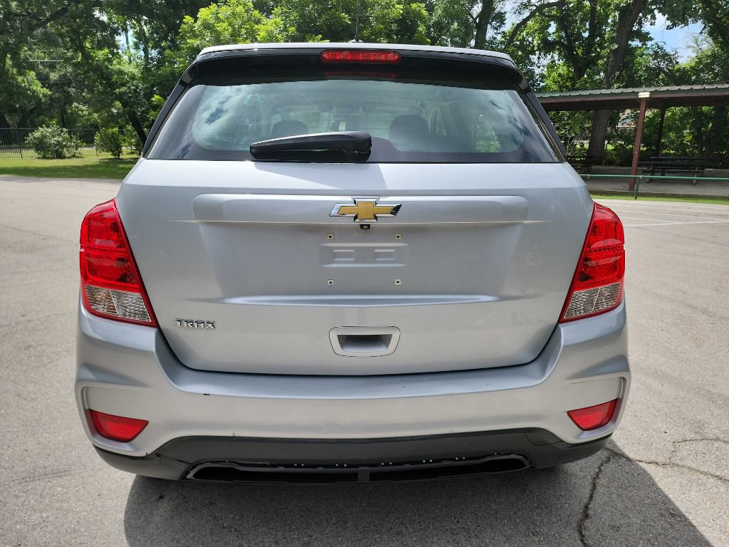Used 2017 Chevrolet Trax LS FWD image 6