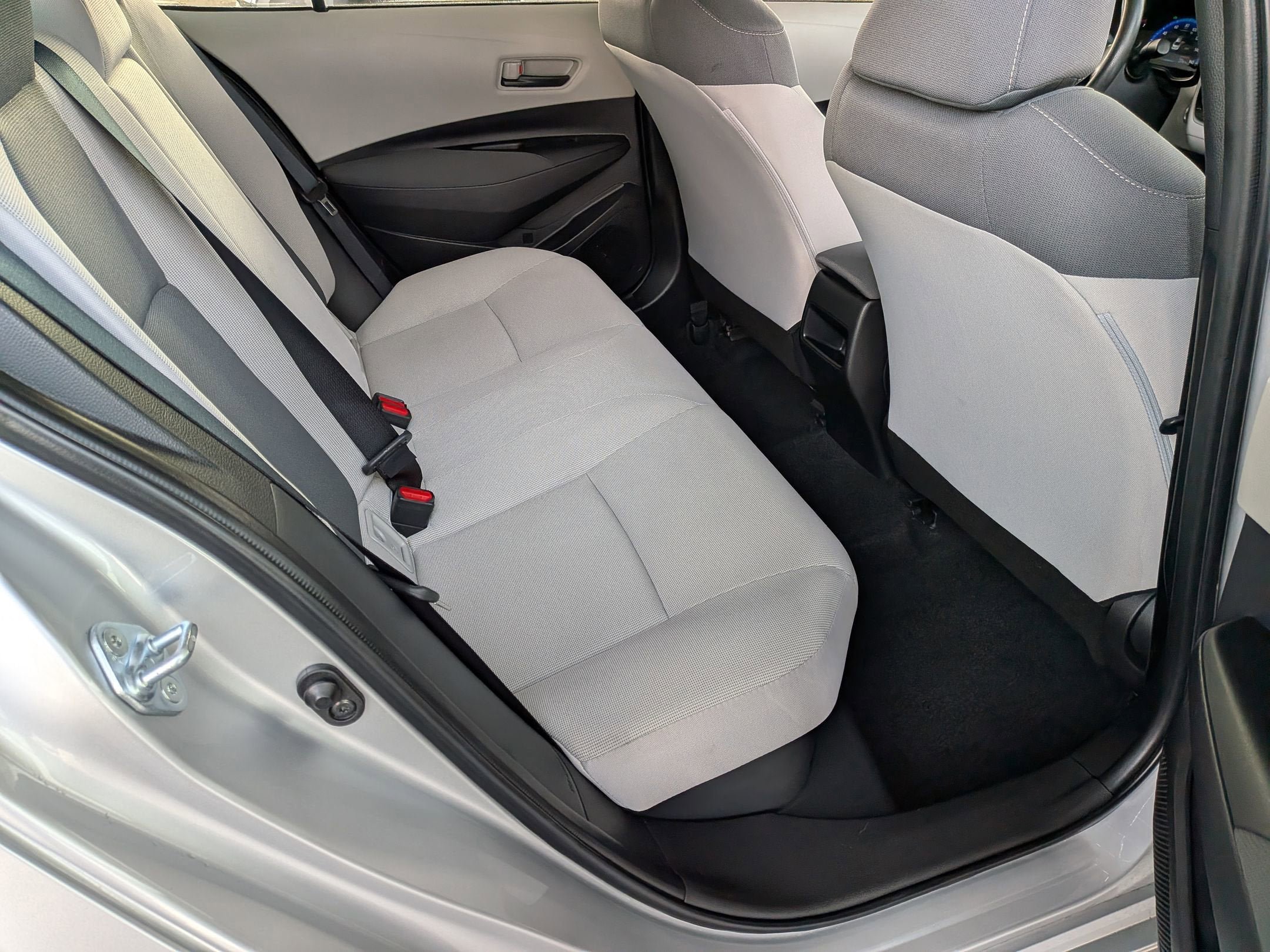 Certified 2022 Toyota Corolla LE FWD image 31