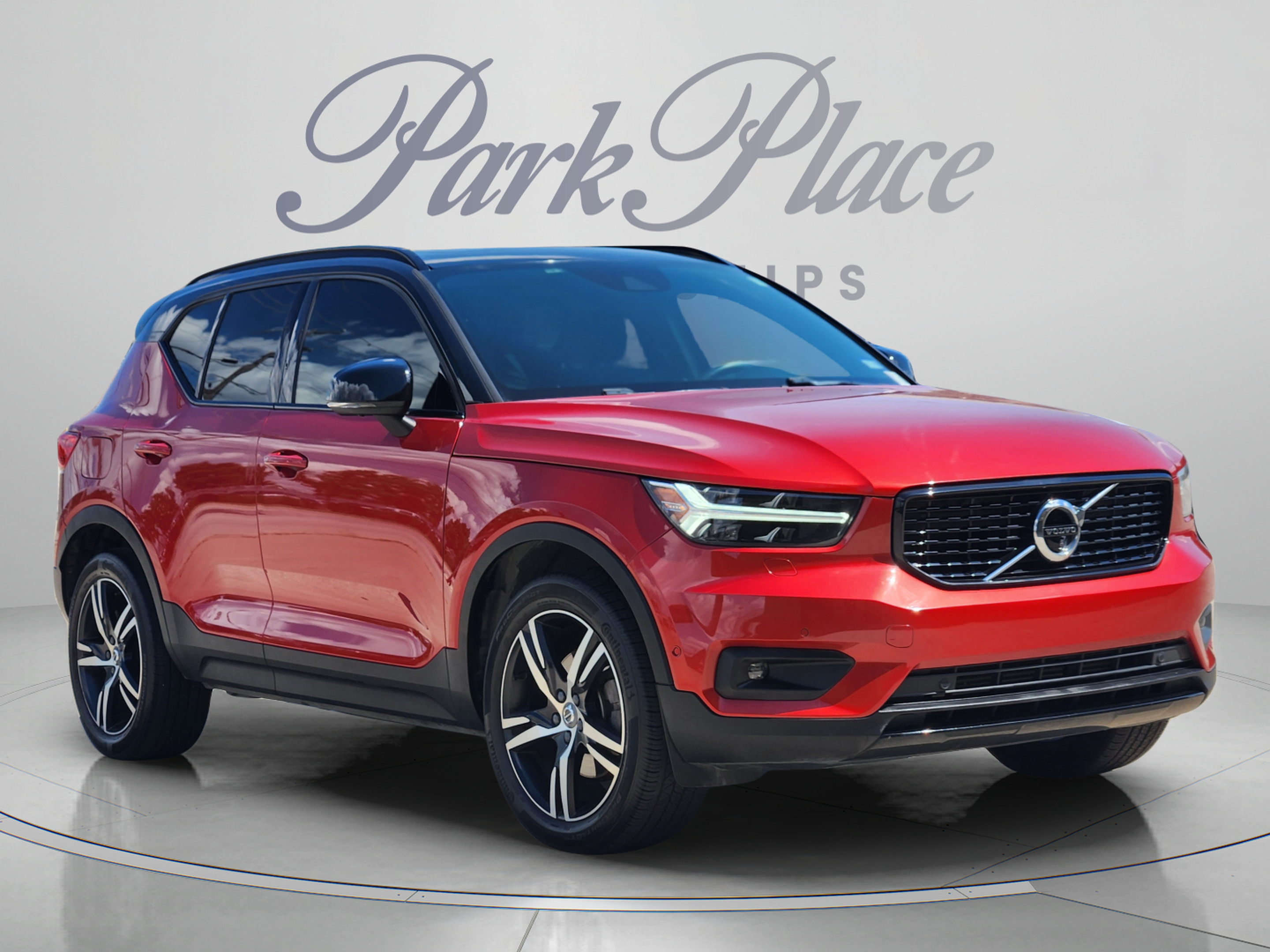 Used 2019 Volvo XC40 T5 R-Design AWD/4WD image 8