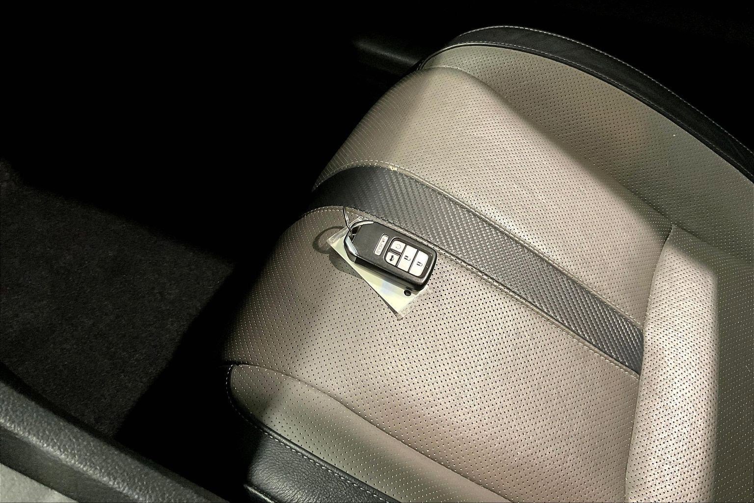 Used 2017 Honda Civic Touring image 31