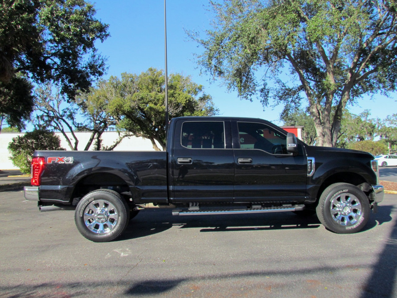 Used 2019 Ford F250 XLT w/ XLT Value Package image 10