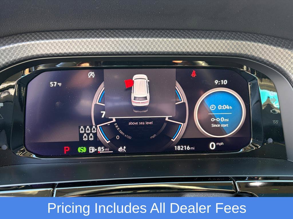 Used 2025 Volkswagen Atlas Peak Edition SE AWD/4WD image 8