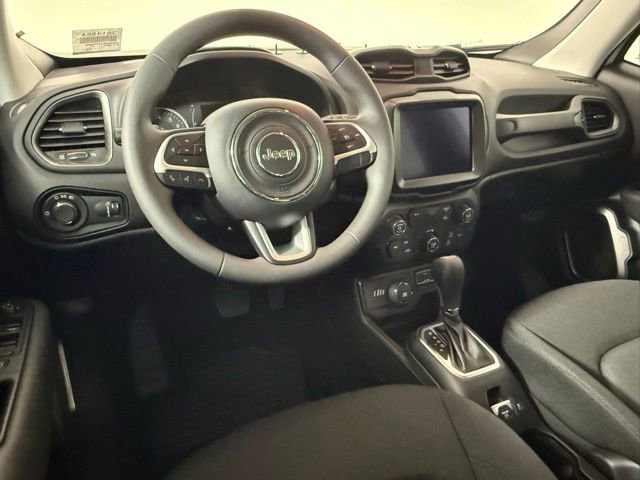 Used 2023 Jeep Renegade Latitude AWD/4WD image 39
