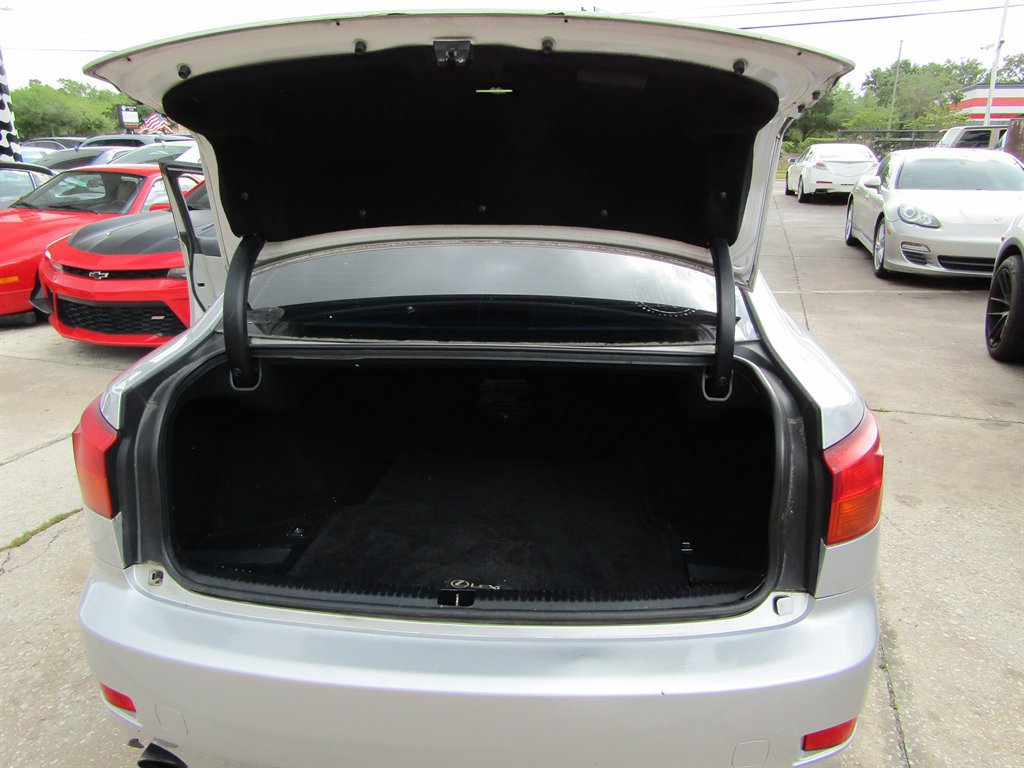 Used 2007 Lexus IS 250 RWD image 7