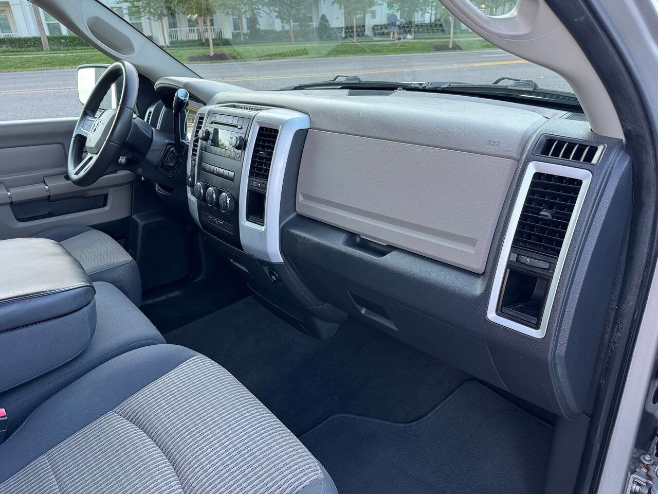 Used 2009 Dodge Ram 1500 Truck SLT image 18