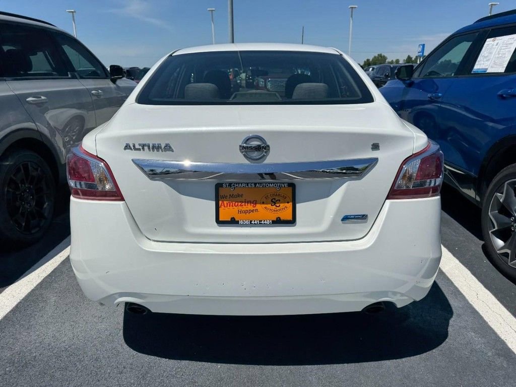 Used 2013 Nissan Altima 2.5 S FWD image 3