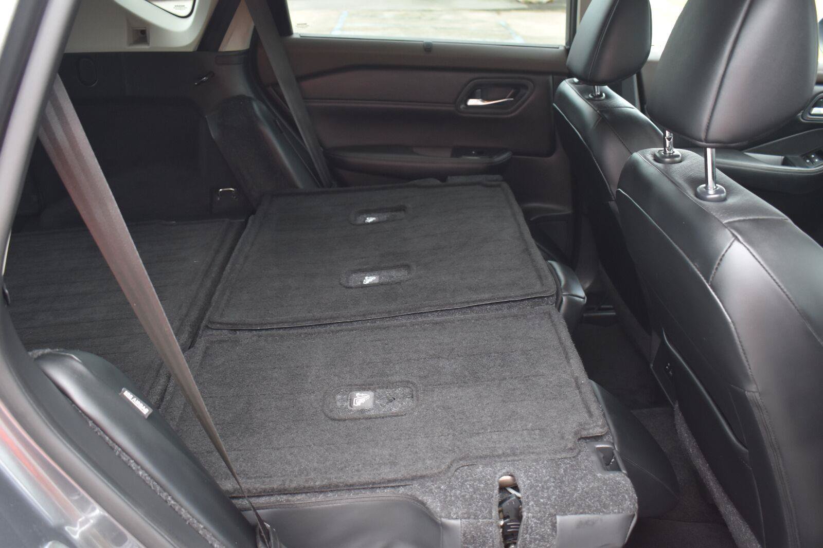 Used 2023 Nissan Rogue SV w/ SV Premium B Package FWD image 58