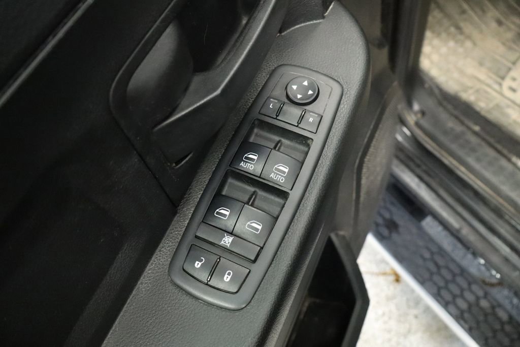 Used 2019 RAM 1500 Express w/ Express Value Package image 32