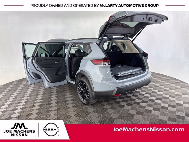 New 2026 Nissan Rogue Dark Armor AWD/4WD image 16