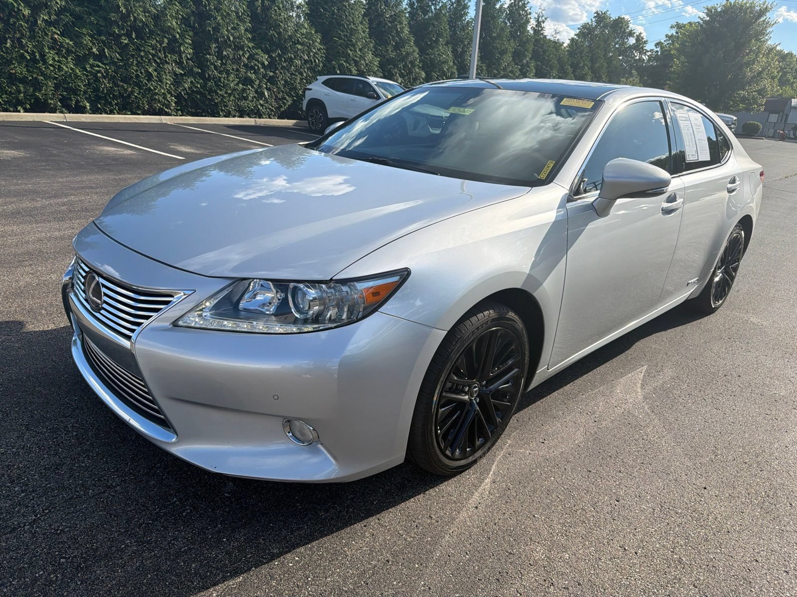 Used 2013 Lexus ES 300h w/ Luxury Pkg FWD image 9