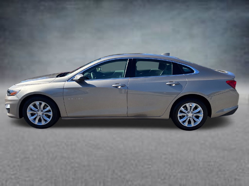 Used 2025 Chevrolet Malibu LT FWD image 2