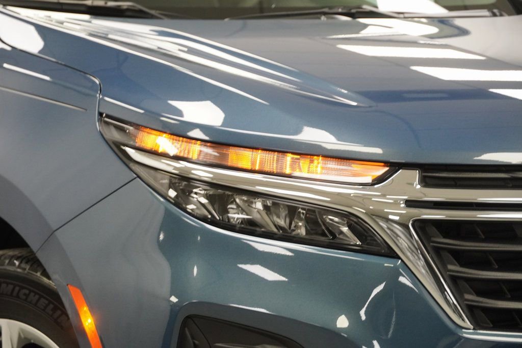 Used 2024 Chevrolet Equinox LS w/ LS Convenience Package image 5