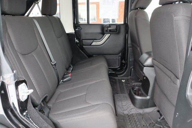 Used 2017 Jeep Wrangler Unlimited Willys image 39