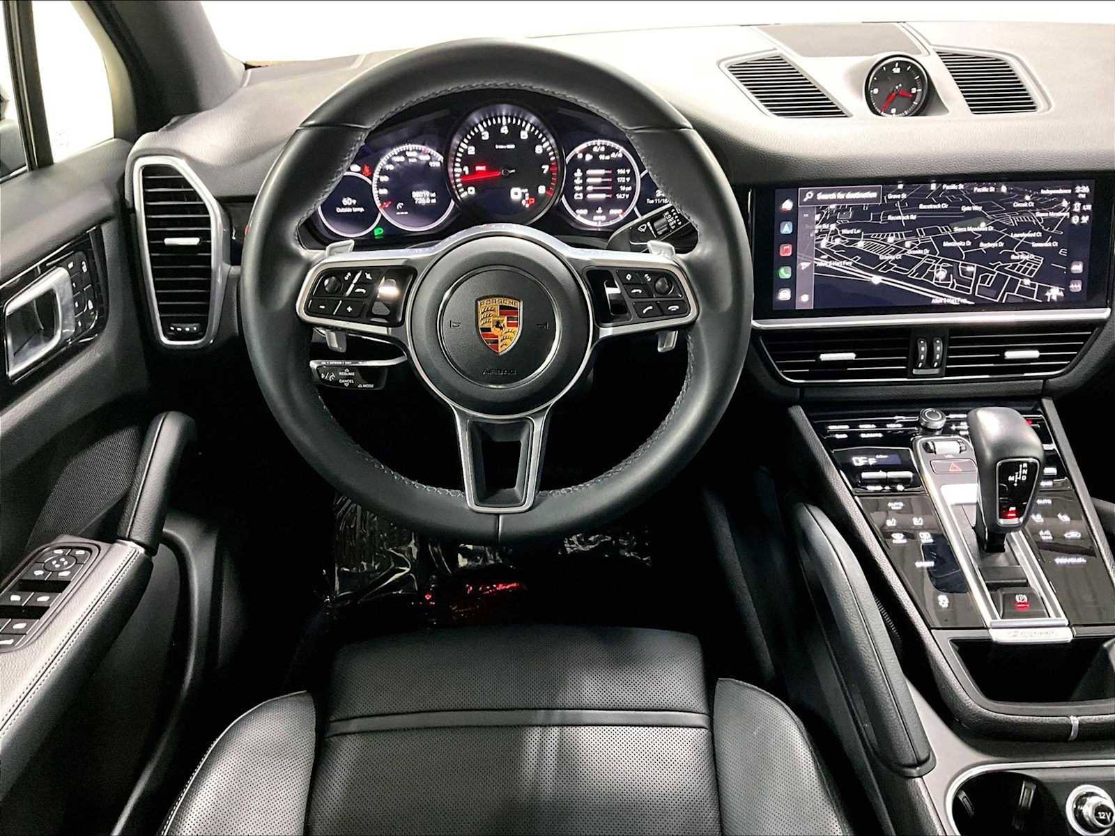 Used 2022 Porsche Cayenne image 16