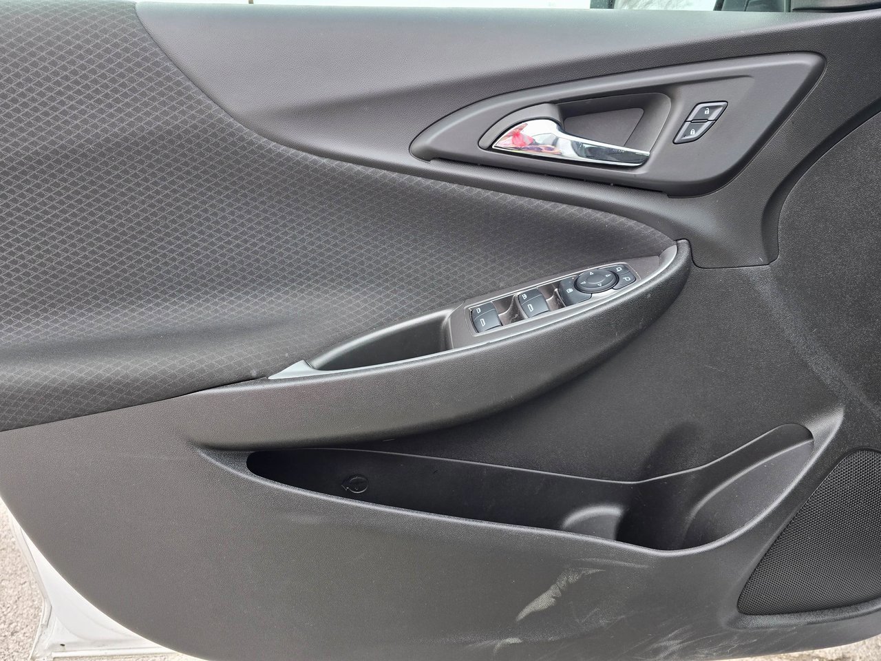 Used 2025 Chevrolet Malibu LT image 8