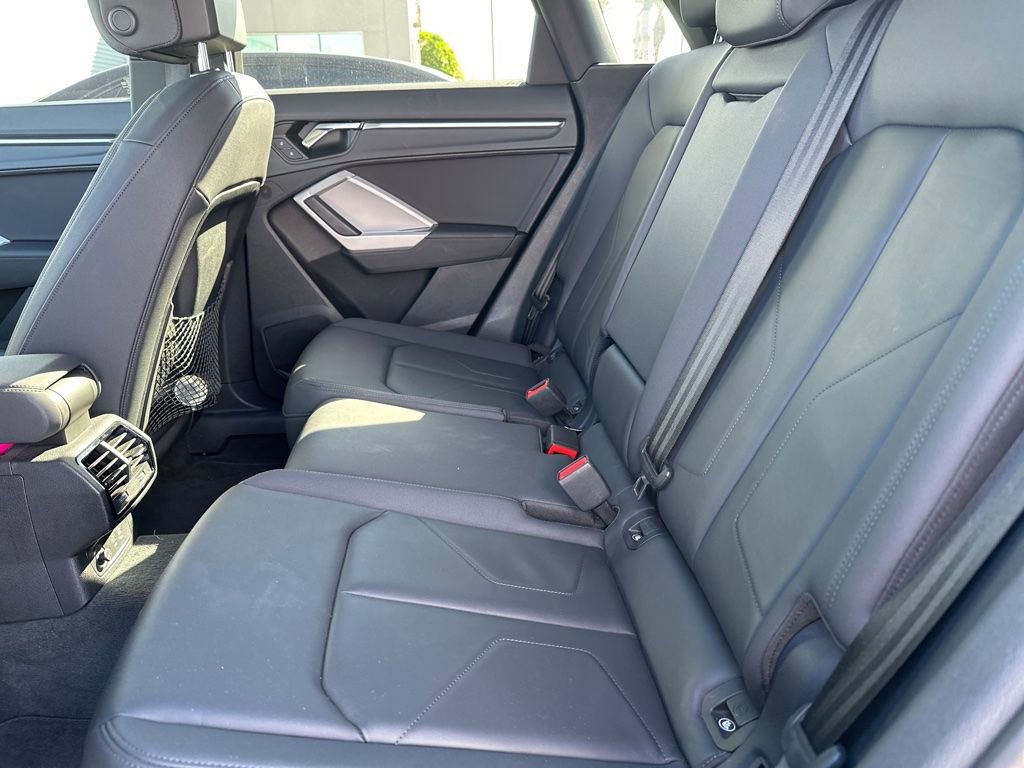 Used 2023 Audi Q3 2.0T Premium Plus w/ Premium Plus Package image 8